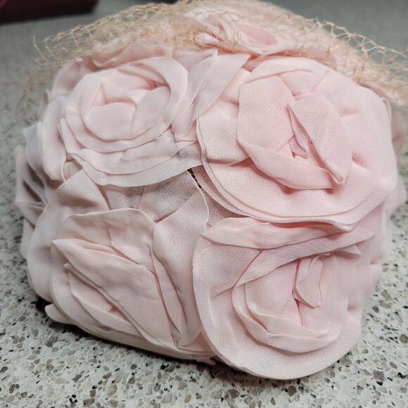 VTG Union Made MCM Light Pink Chiffon Floral Veiled Hat Pillbox Kentucky Derby - Picture 4 of 16